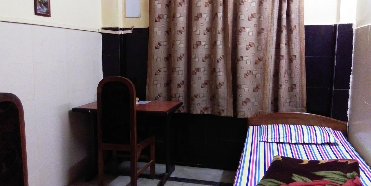 Hotel Prince B Guwahati Ngoại thất bức ảnh