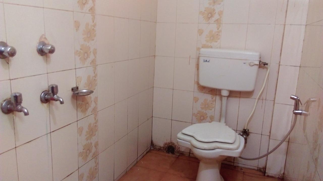 Hotel Prince B Guwahati Ngoại thất bức ảnh