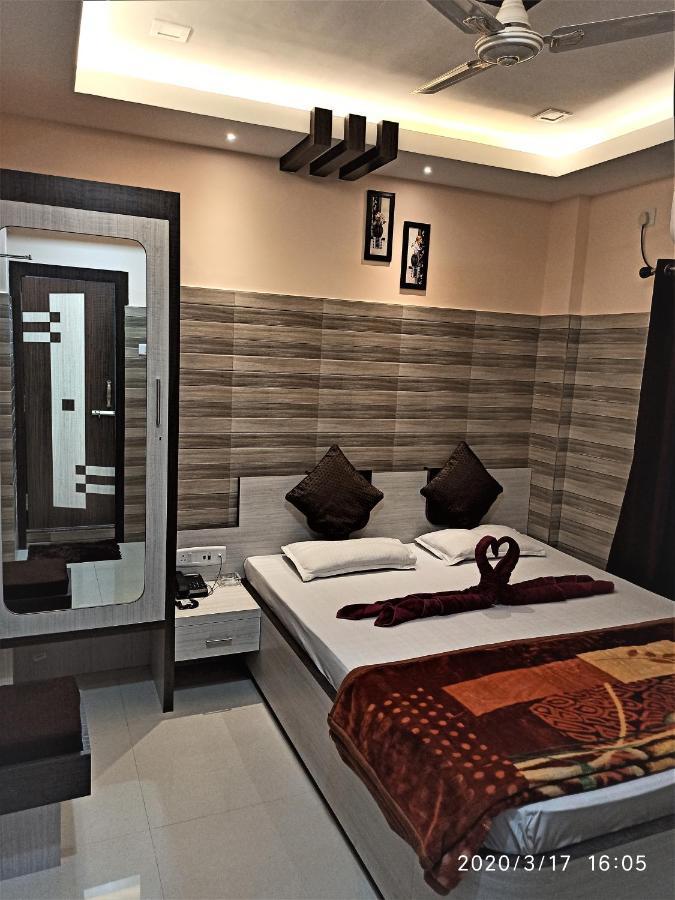 Hotel Prince B Guwahati Ngoại thất bức ảnh